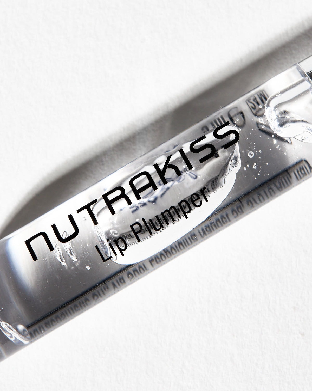 Lipgloss mit Volumen-Effekt und intensiver Pflege