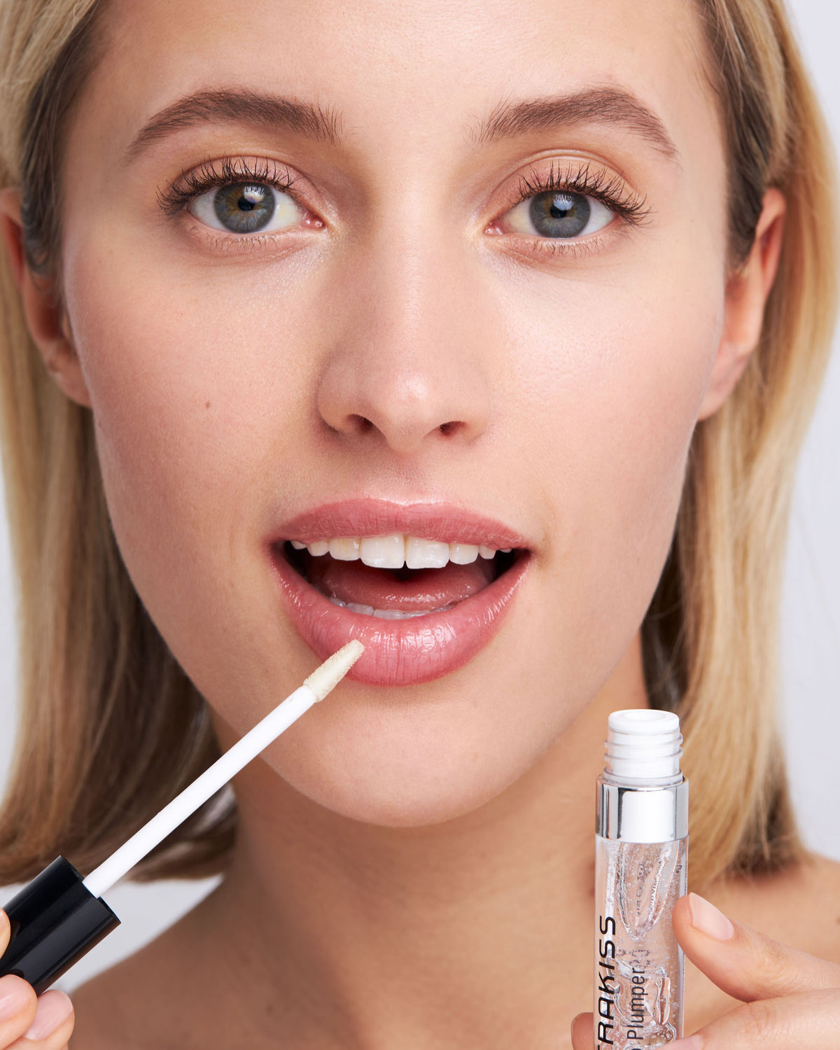 Lipgloss mit Volumen-Effekt und intensiver Pflege